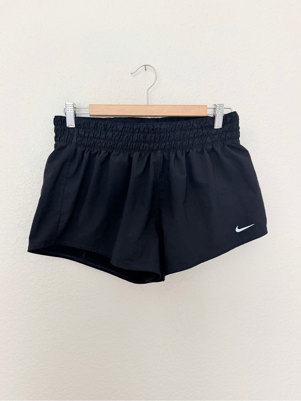 Nike Women's One Dri-FIT Mid-Rise Shorts 3in Black